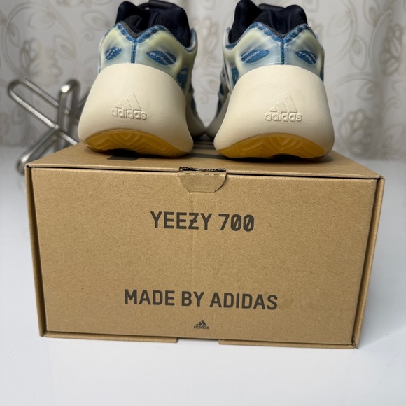 NWT Adidas Yeezy 700 V3 Kyanite Sneakers - Picture 12 of 15